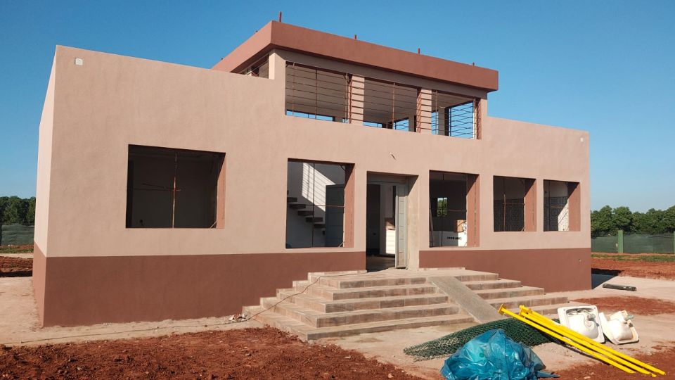 Villa en construction — Gros œuvre & façade terre cuite